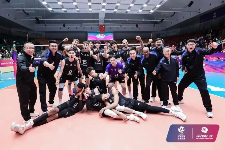 美女尿裤子创新最大的误区：一定要与众不同 
